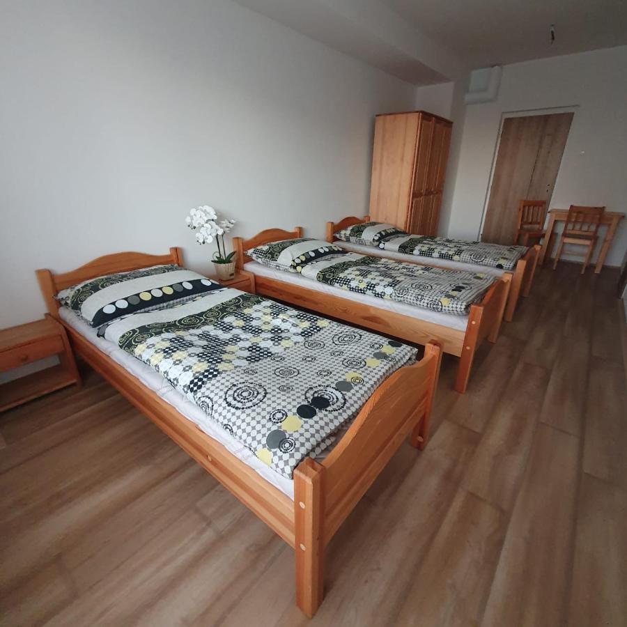 Ubytovanie Funstar Топольчани Экстерьер фото